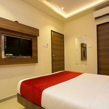 Hotel Grace Inn Мумбаї Екстер'єр фото
