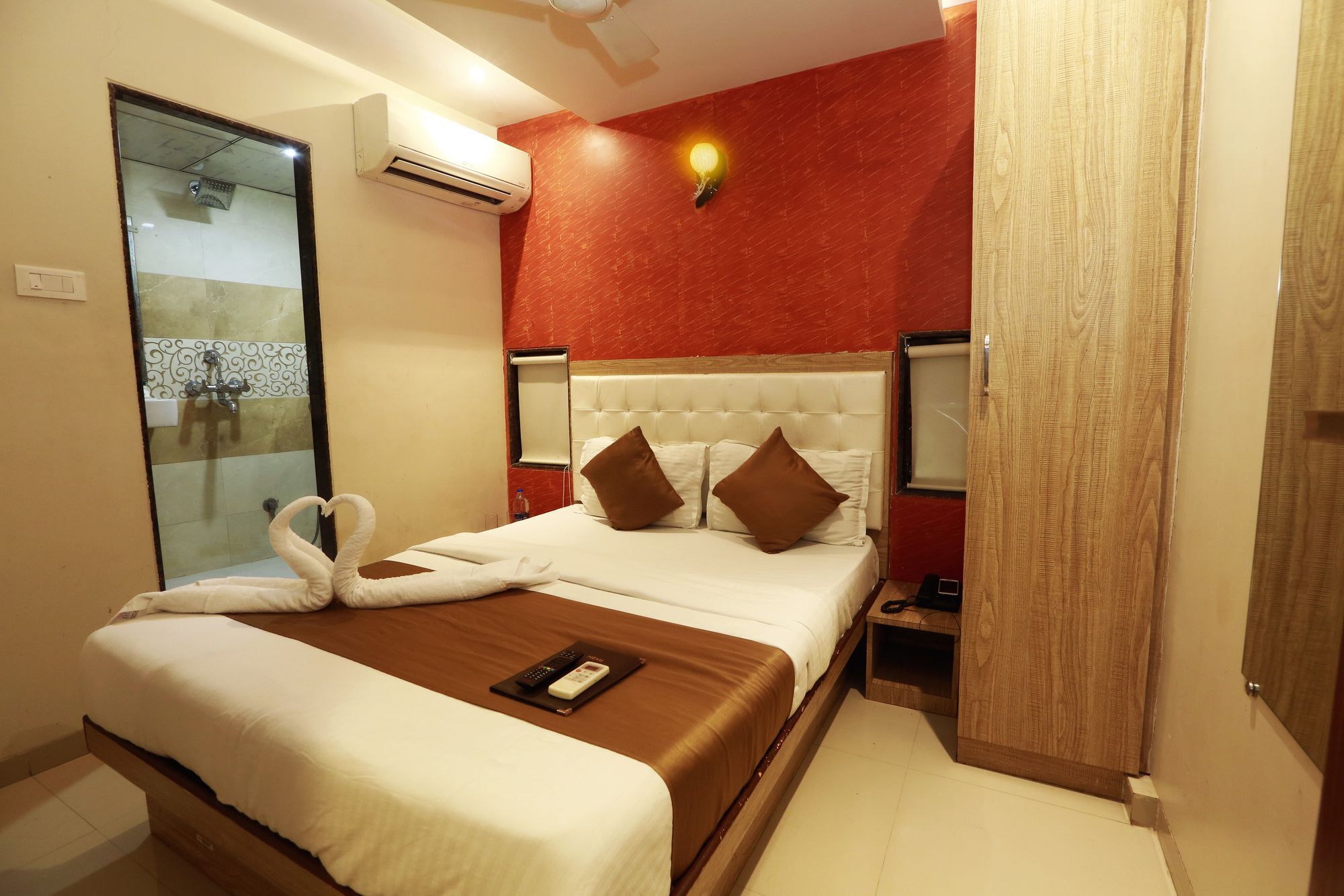 Hotel Grace Inn Мумбаї Екстер'єр фото